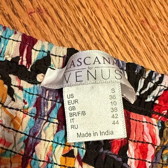 Venus Floral Two-Piece Set with Tropical Print - Picture 5 of 5